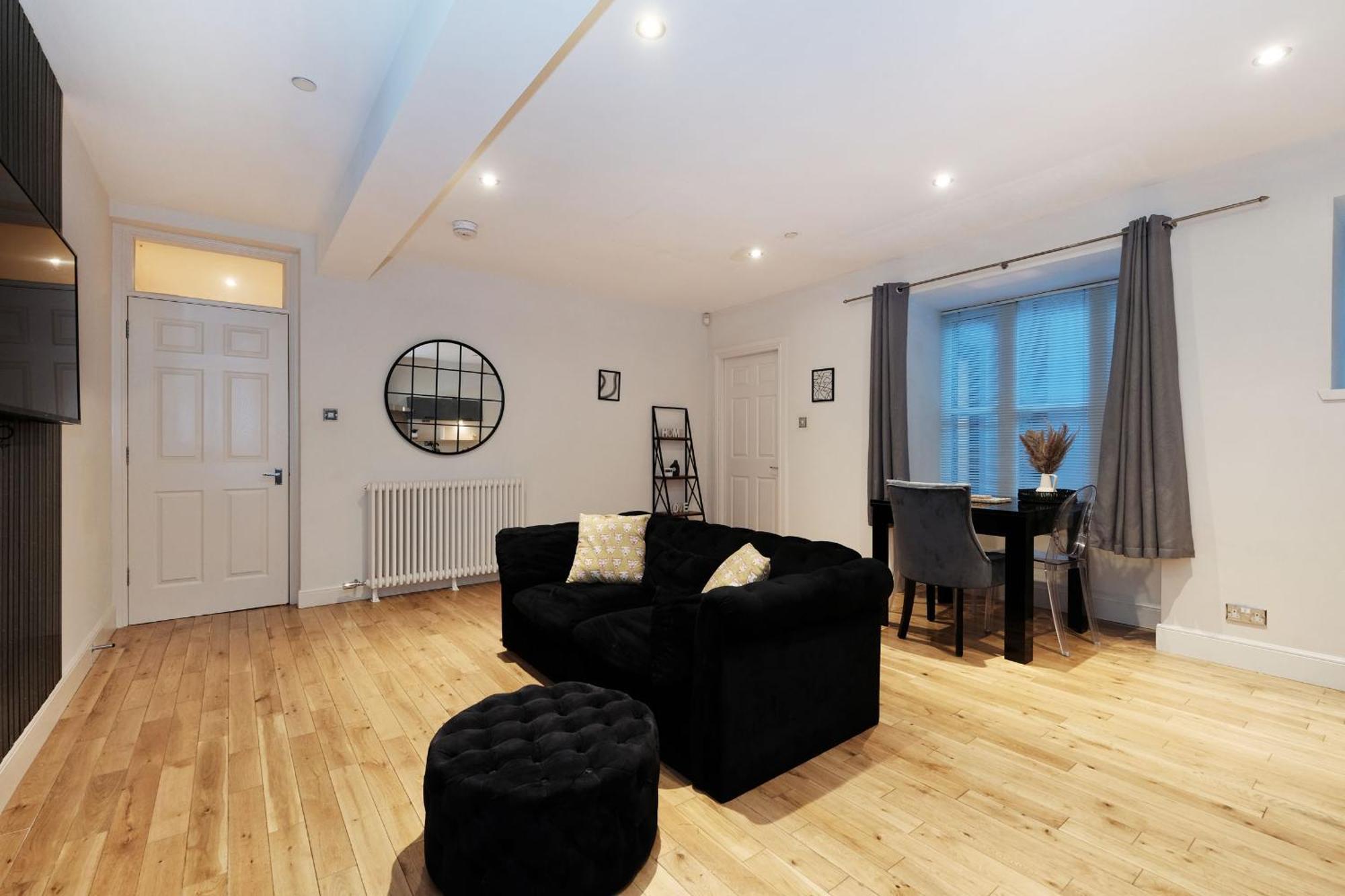 One Of A Kind Historic 3 Bedroom Apartment Aberdeen Luaran gambar