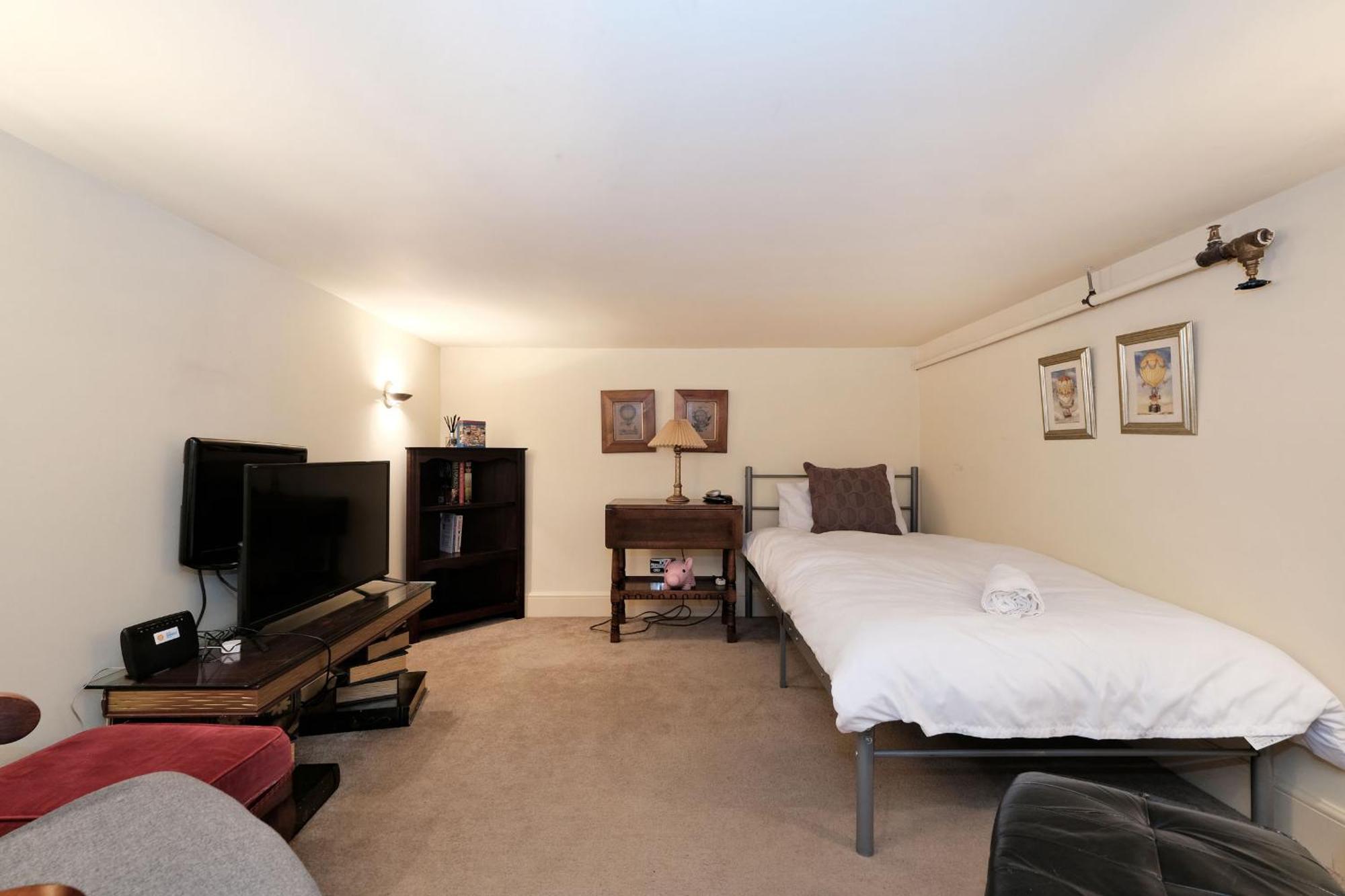 One Of A Kind Historic 3 Bedroom Apartment Aberdeen Luaran gambar